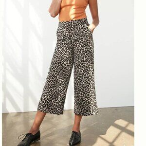 NWT anthropologie kate leopard pants wide leg // size 4